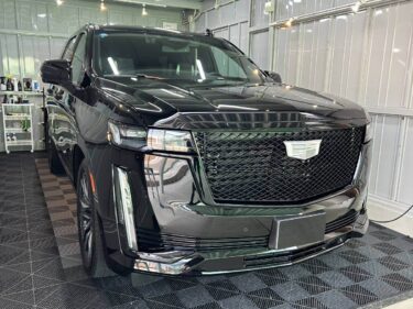 【圧倒的な風格】キャデラック エスカレードを徹底洗車いたしました！