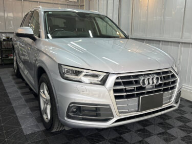 【極上ワックスで艶々】アウディ Q5の天然ワックスコーティング