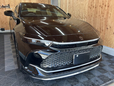 トヨタ クラウン【メンテナンス洗車+フロント・リアガラス撥水コート】