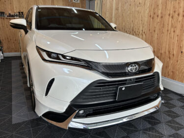 トヨタ ハリアー【徹底洗車】
